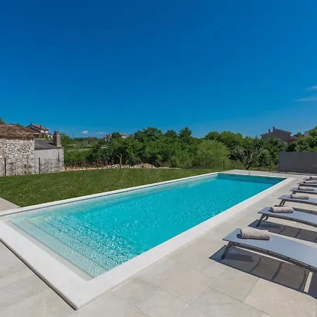 Hizina Veleniki * Porec