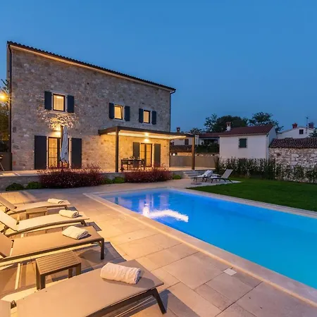 Hizina Veleniki Vila *