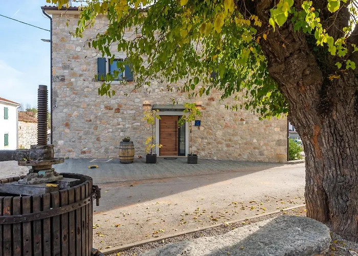 Hizina Veleniki Porec